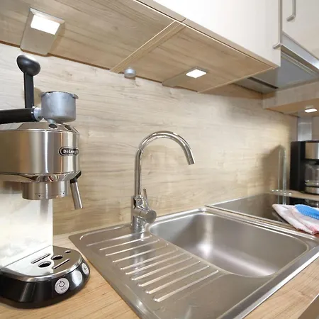 Entennest Am Wenningstedter Dorfteich